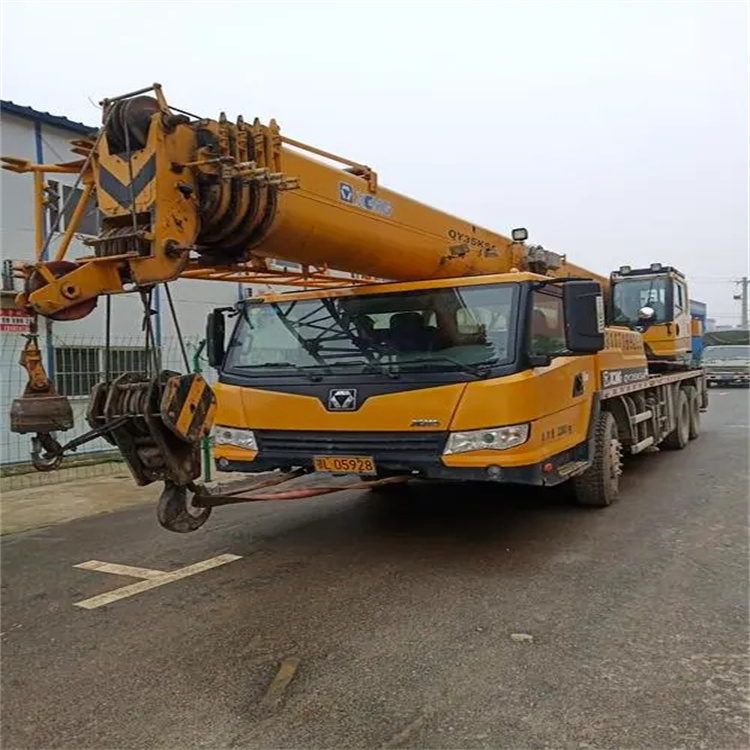 荆门吊车出租保险：全面覆盖，安全无忧