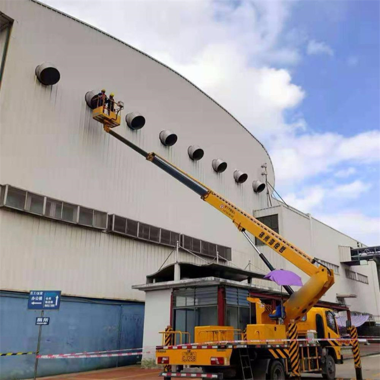 荆门高空作业车出租服务：专业广告牌安装解决方案