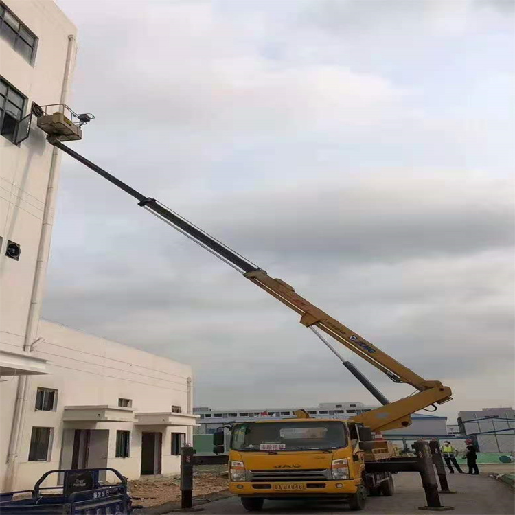 荆门吊车可以用吊笼吊人作业吗